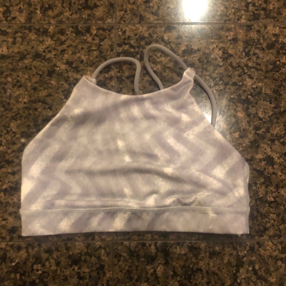 lululemon sports bra!